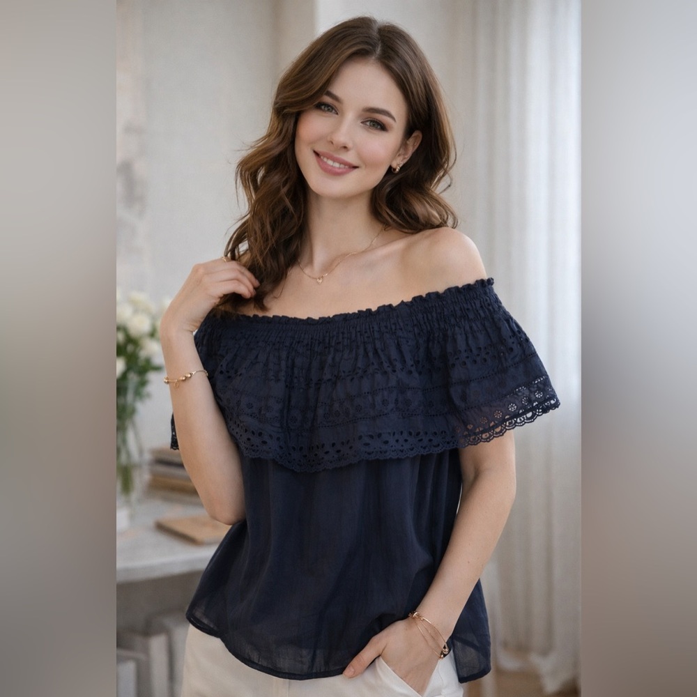 Sofia by Sofia Vergara blouse top woman’s med black eyelet ruffle whimsical Boho